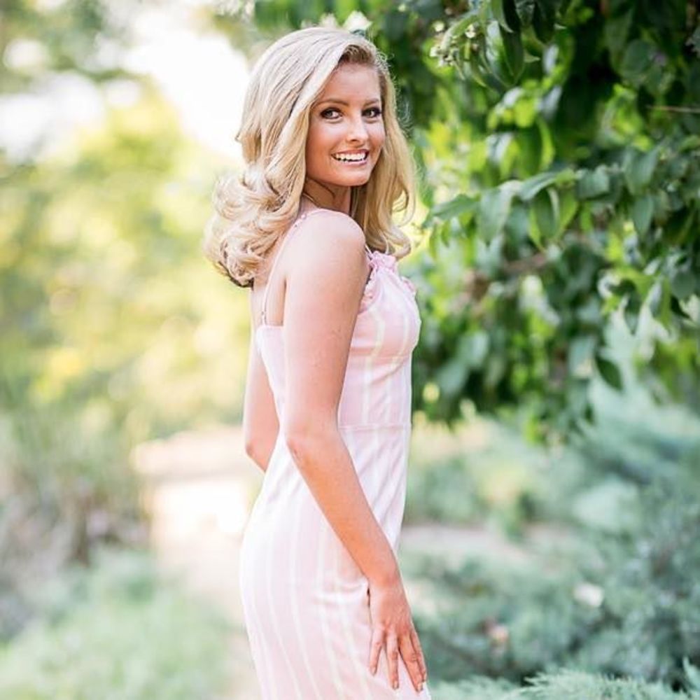 Meet your Posher, Alyssa